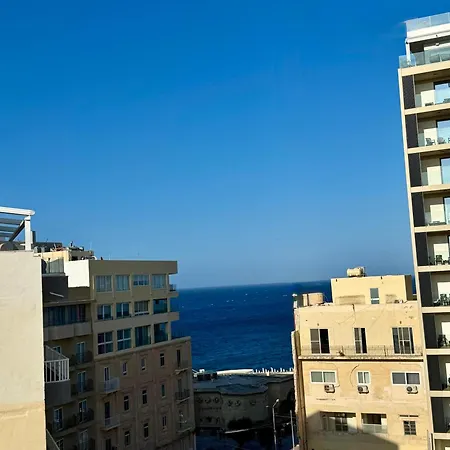 Seaview Luxury Flat 4 Bedrooms Appartement *