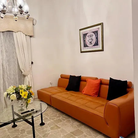 Seaview Luxury Flat 4 Bedrooms شقة *