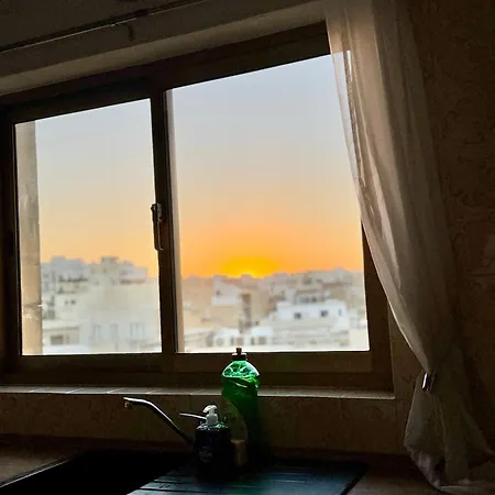 Seaview Luxury Flat 4 Bedrooms شقة سليمة