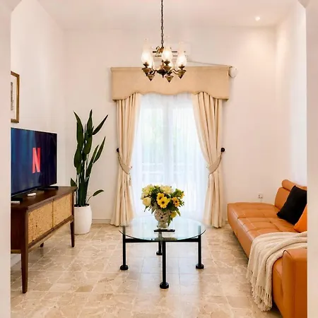 Seaview Luxury Flat 4 Bedrooms شقة