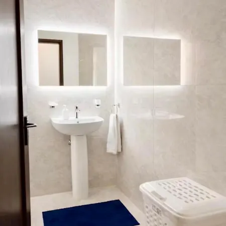 Seaview Luxury Flat 4 Bedrooms