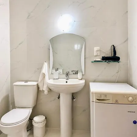 Seaview Luxury Flat 4 Bedrooms شقة