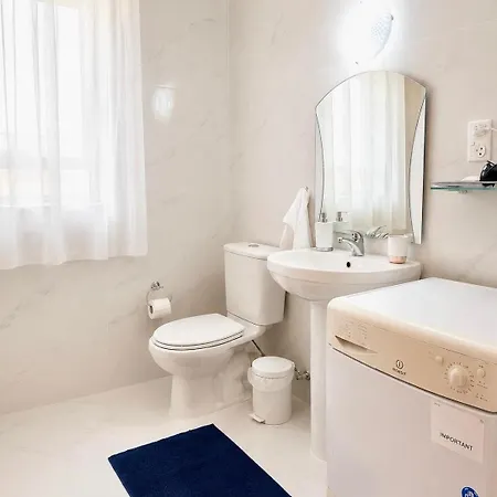 Seaview Luxury Flat 4 Bedrooms شقة سليمة